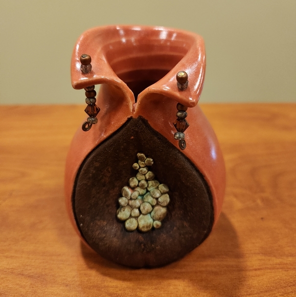 Bev Freeburg Hand Thrown Pottery Vase - Picture 2 of 6